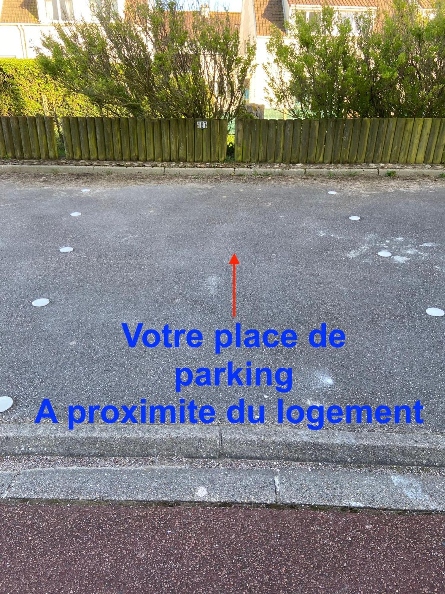 Brise De Sur La Naturelle, A , Parking *