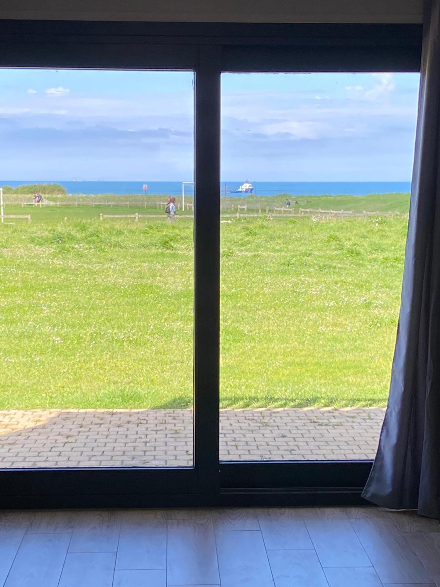 Brise De Sur La Naturelle, A , Parking Apartment *